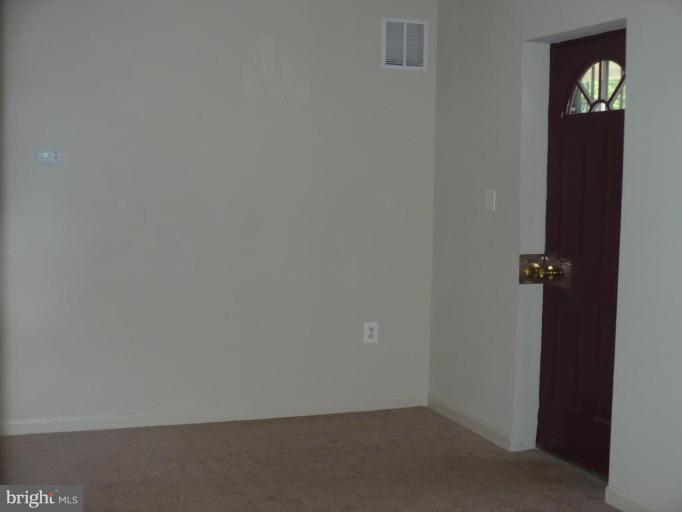5109 Addison Road Capitol Heights, MD 20743 - Photo 4 of 29 Living Room