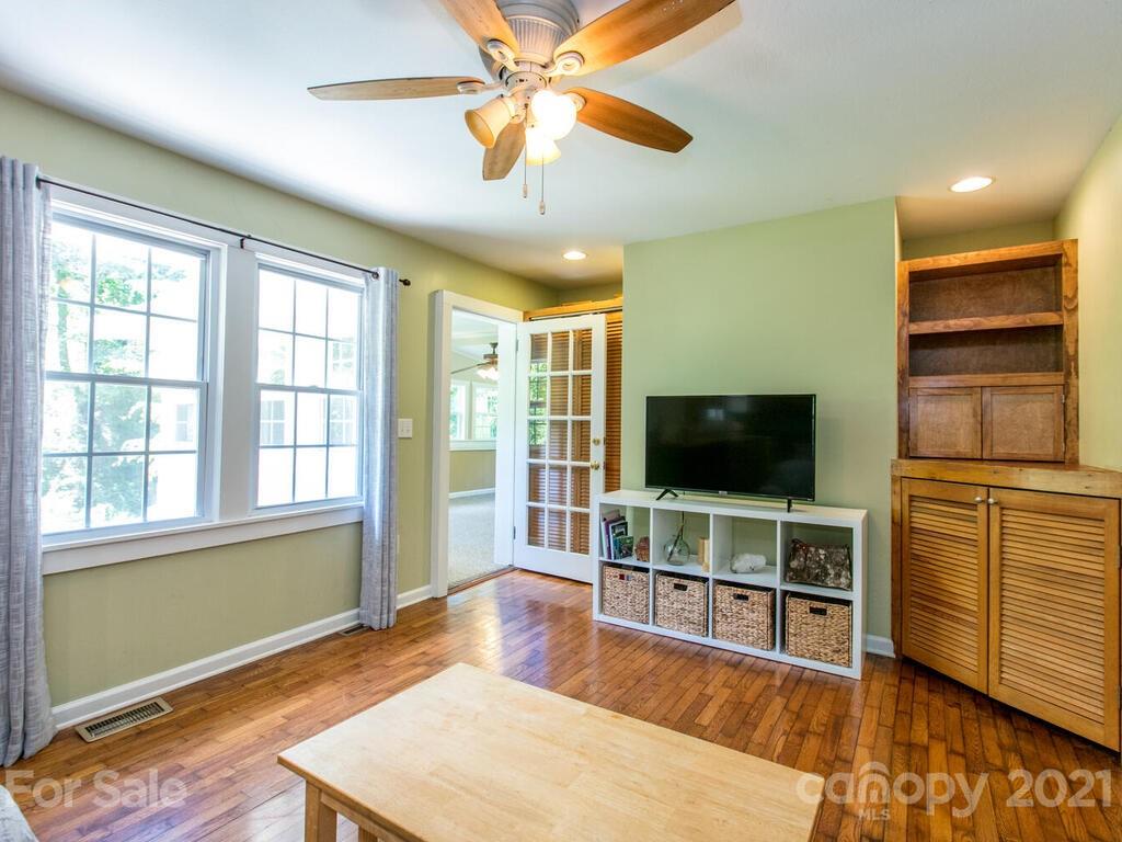 3260 Windswept Ridge Road Marshall, NC 28753 - Photo 5 of 36 Gallery Image 5