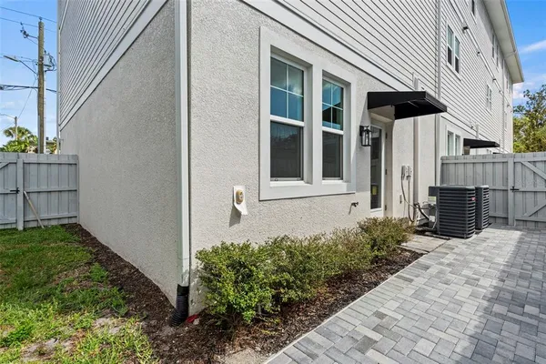 $5,249 | 4302 West North B Street, Unit 4, Tampa, FL 33609