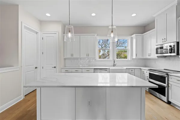 $5,249 | 4302 West North B Street, Unit 4, Tampa, FL 33609