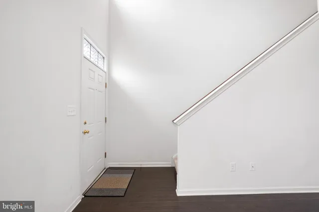 a view of utility room