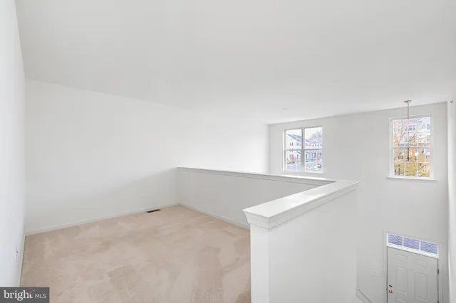 a view of empty room with window