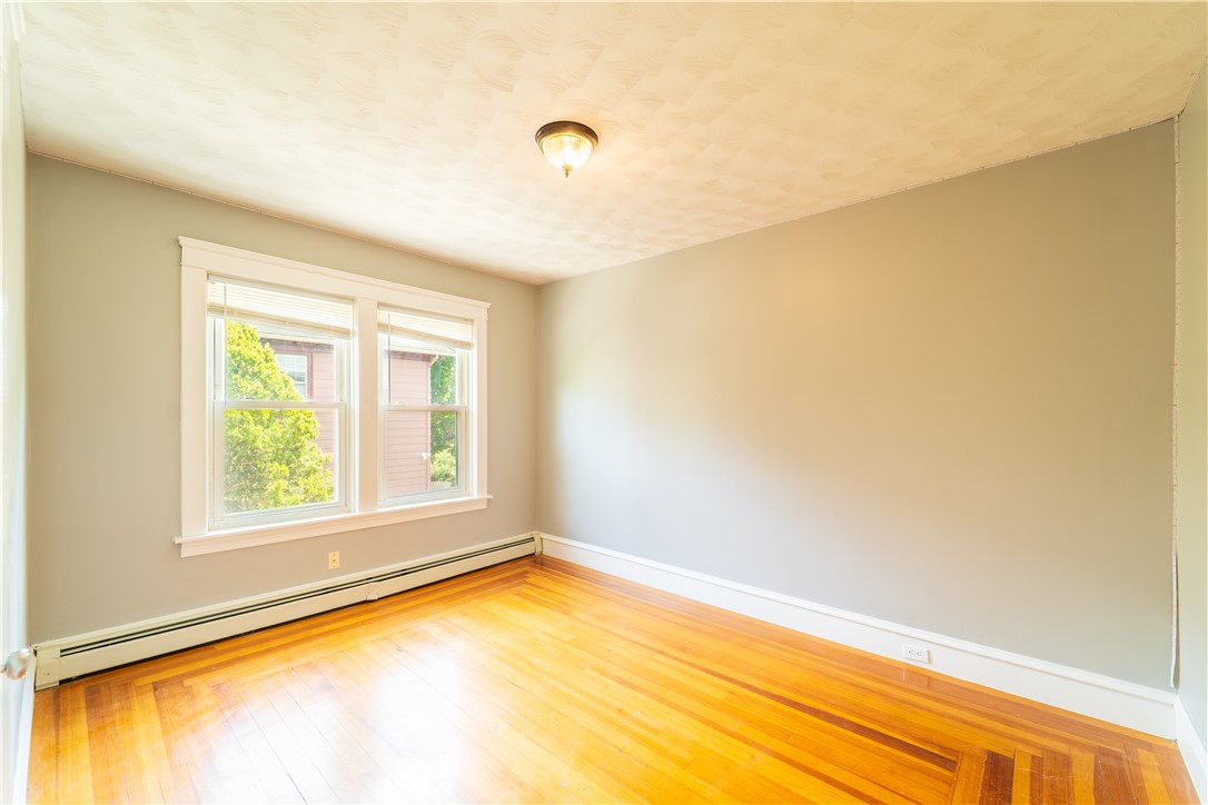 18 Dunnell Avenue Pawtucket, RI 02860 - Photo 17 of 37
