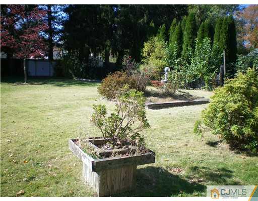 4 Fairfield Road East Brunswick, NJ 08816 - Photo 3 of 12 Gallery Image 3
