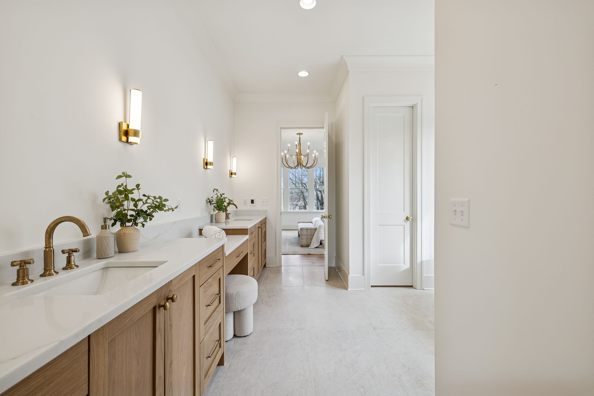 3510 Robin Road Nashville, TN 37204 - Photo 34 of 78 a bathroom with a double vanity sink and mirror