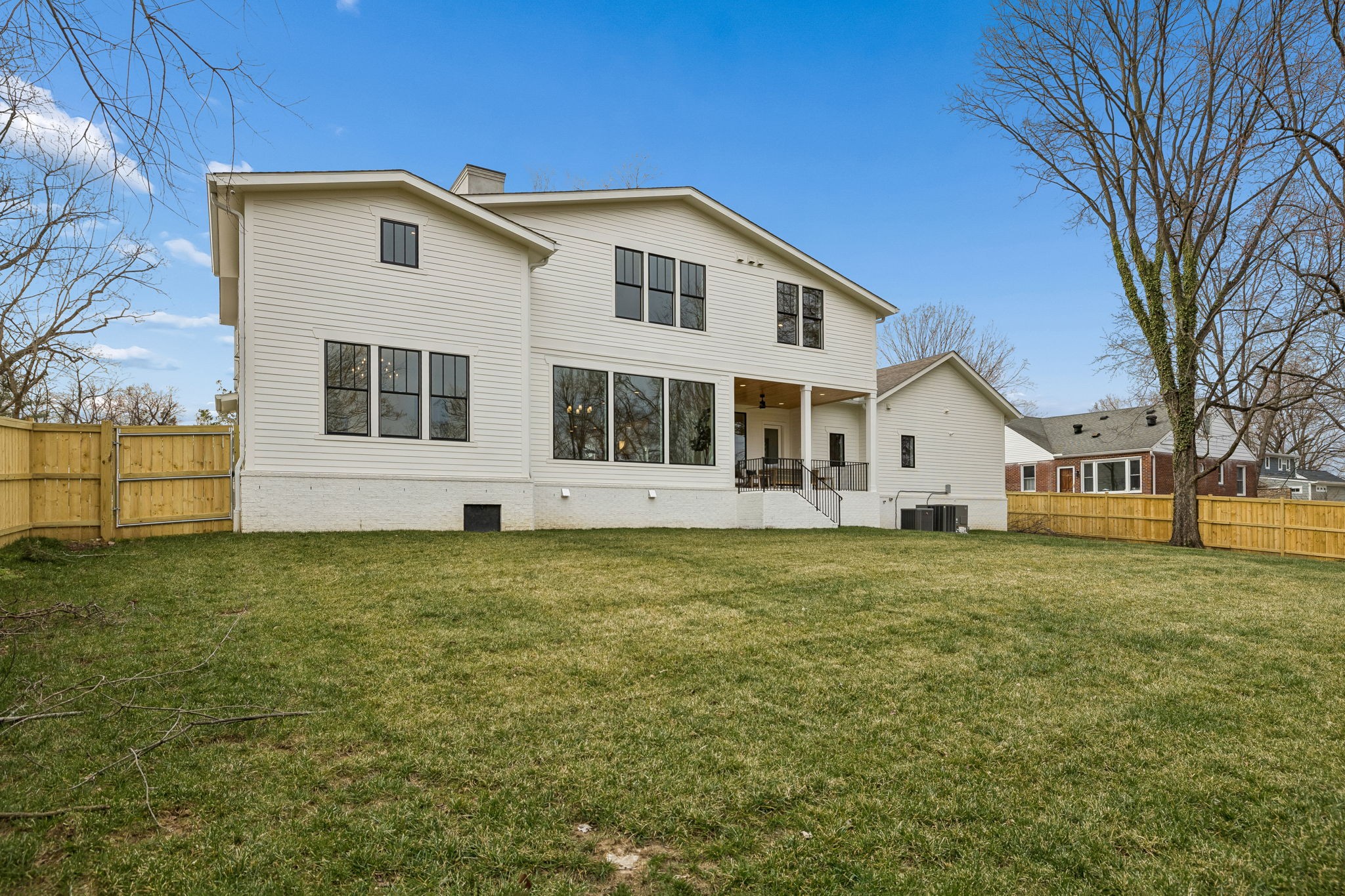 3510 Robin Road Nashville, TN 37204 - Photo 72 of 78 a front view of a house with a garden