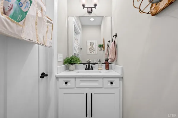 $435,000 | 1603 Helmsdale Drive, Forest, VA 24551