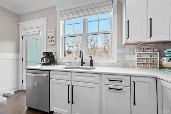 $435,000 | 1603 Helmsdale Drive, Forest, VA 24551