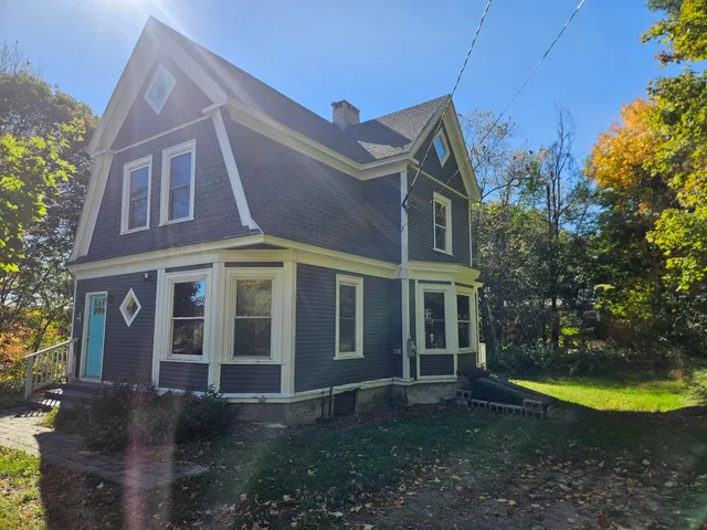$140,000 | 4 Pleasant Street, Guilford, ME 04443