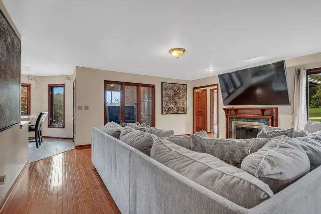 $548,000 | 1 Genesee Court, Bolingbrook, IL 60440