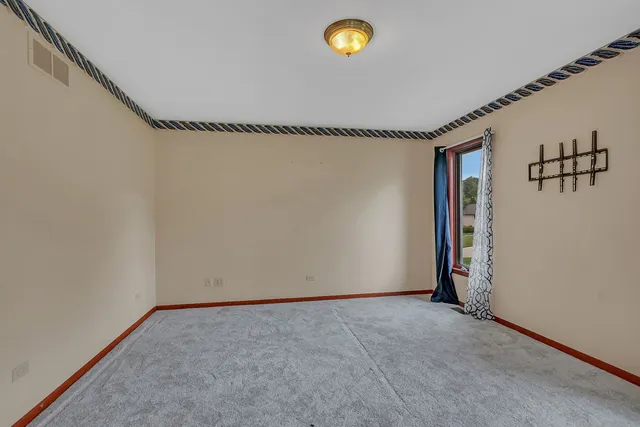 $548,000 | 1 Genesee Court, Bolingbrook, IL 60440