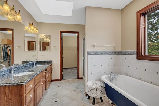 $548,000 | 1 Genesee Court, Bolingbrook, IL 60440