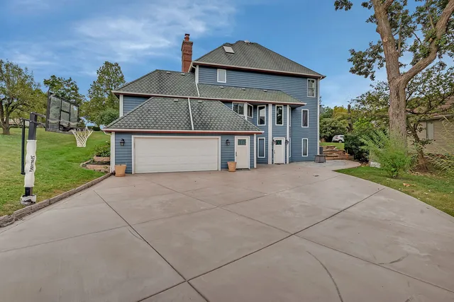 $548,000 | 1 Genesee Court, Bolingbrook, IL 60440