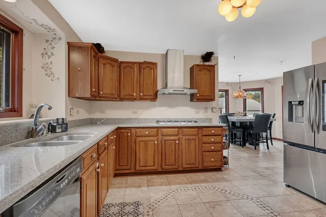 $548,000 | 1 Genesee Court, Bolingbrook, IL 60440