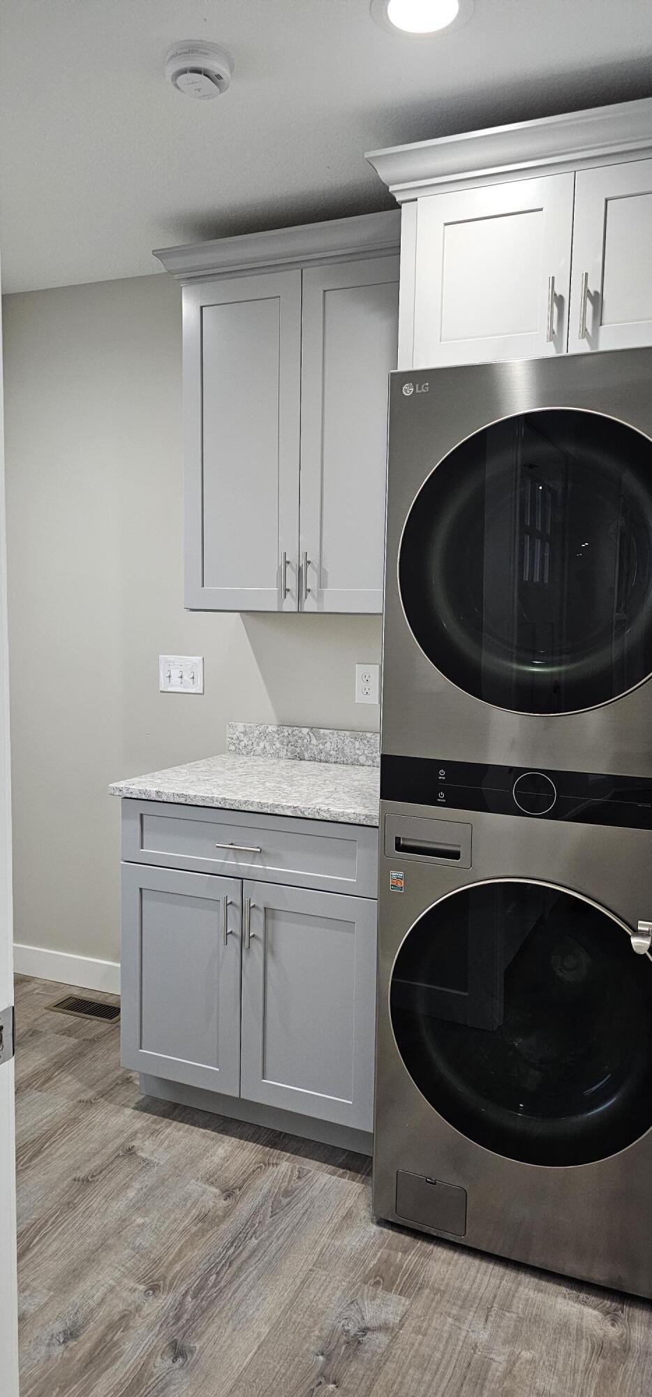 301 South Willowbrook Road Coldwater, MI 49036 - Photo 11 of 35 Laundry/Mudroom