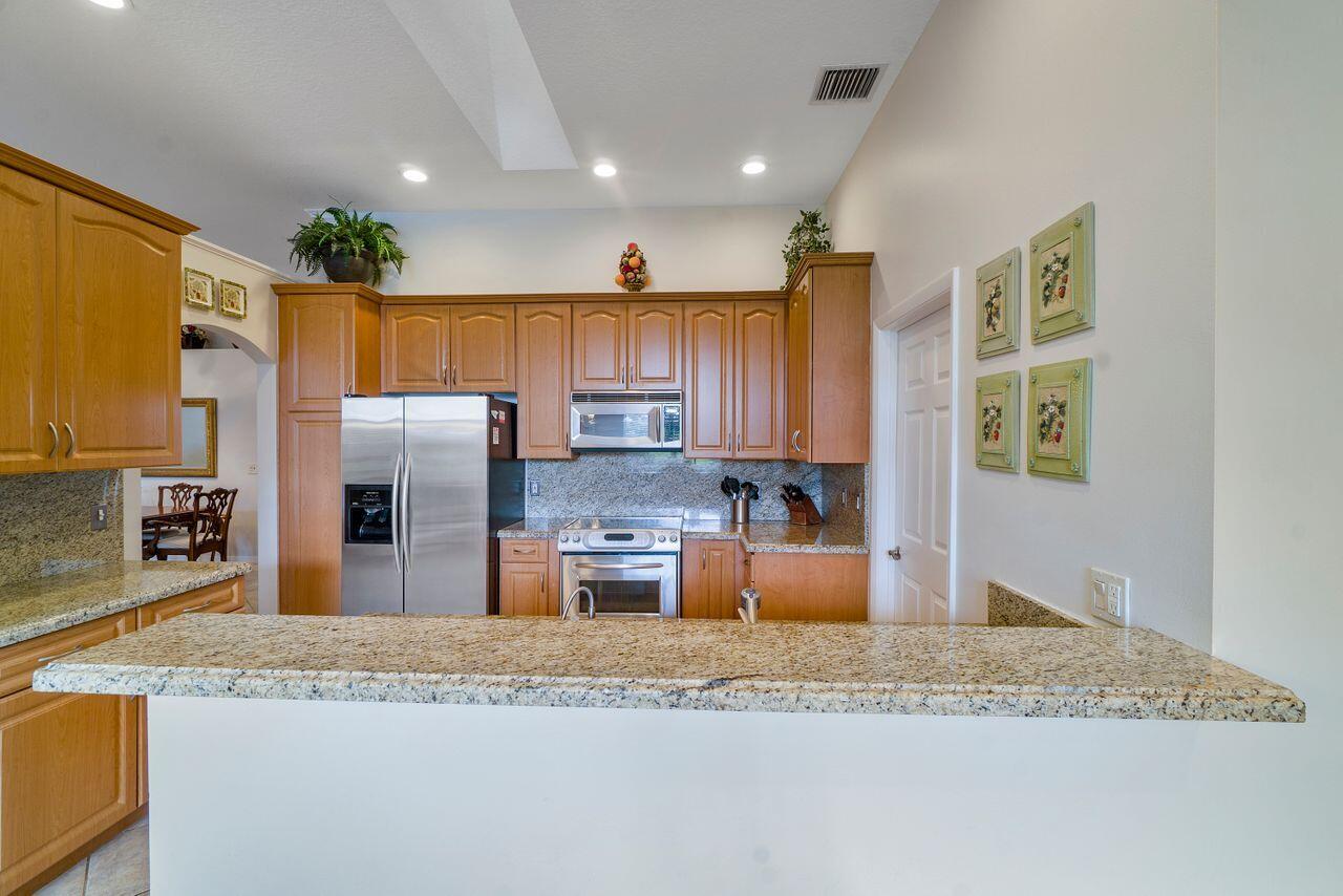 23334 Alora Drive Boca Raton, FL 33433 - Photo 18 of 44 23334_Alora_Dr_34
