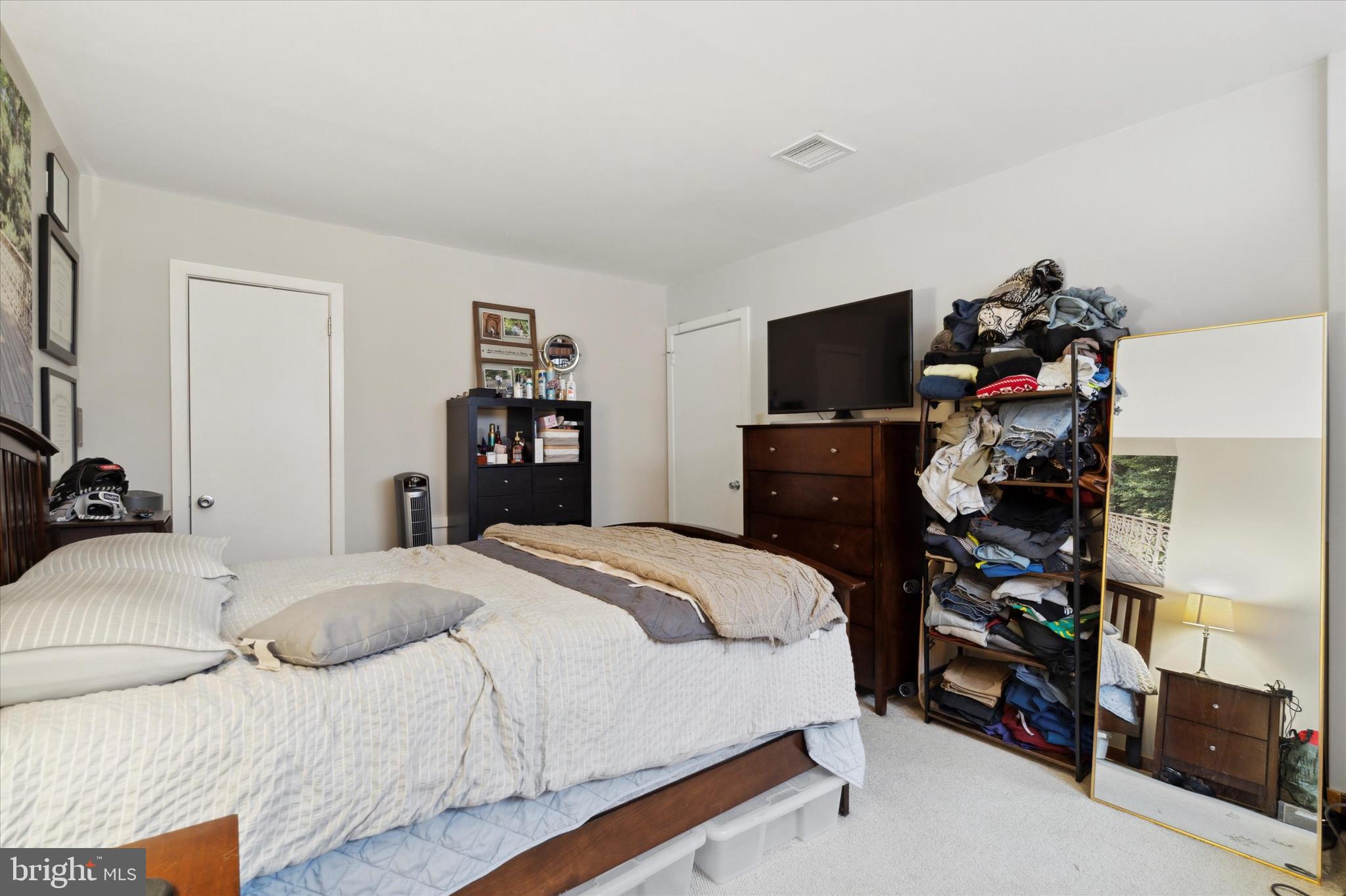 122 Chestnut Street, Unit 401 Philadelphia, PA 19106 - Photo 11 of 15