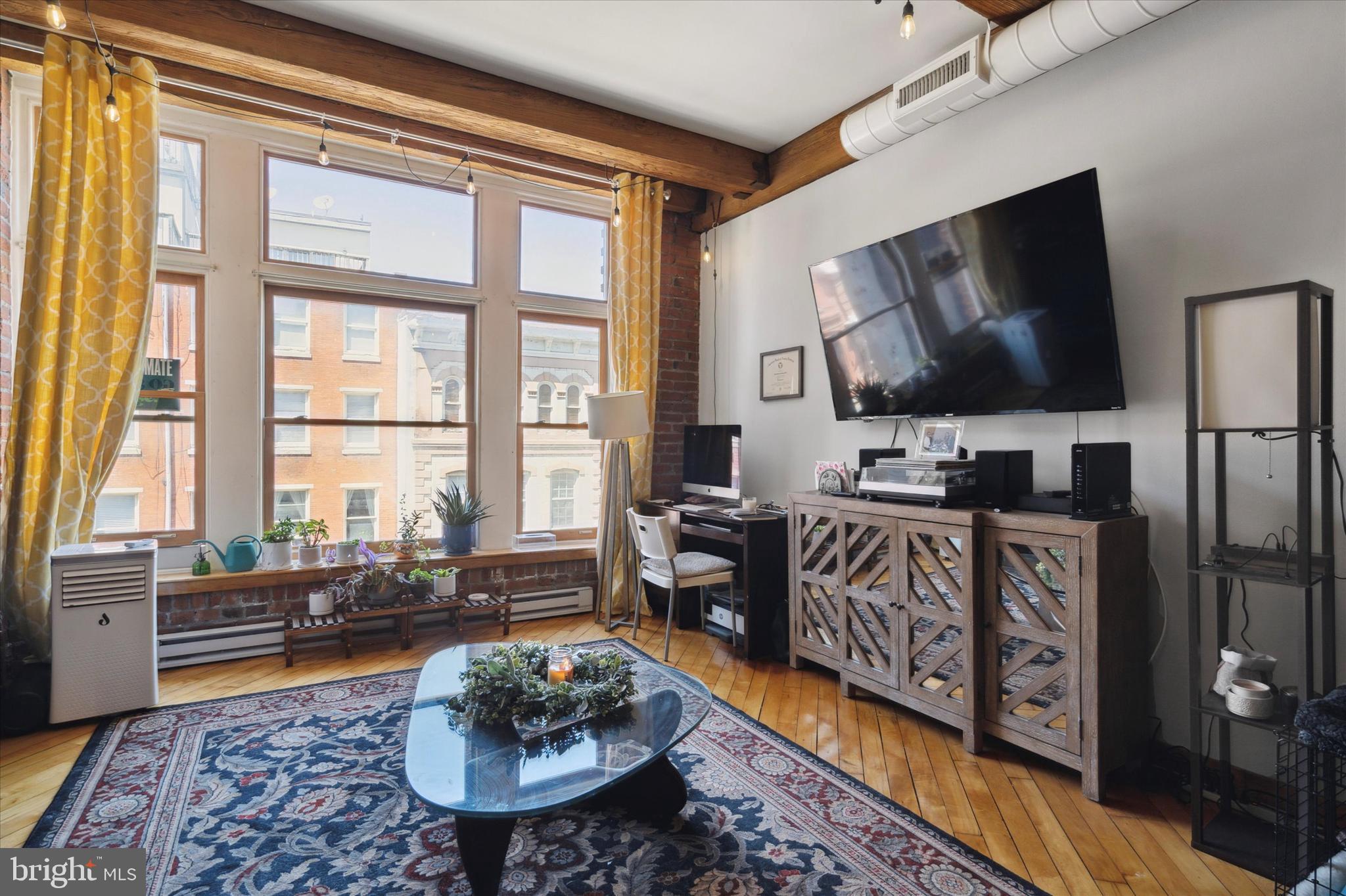 122 Chestnut Street, Unit 401 Philadelphia, PA 19106 - Photo 12 of 15