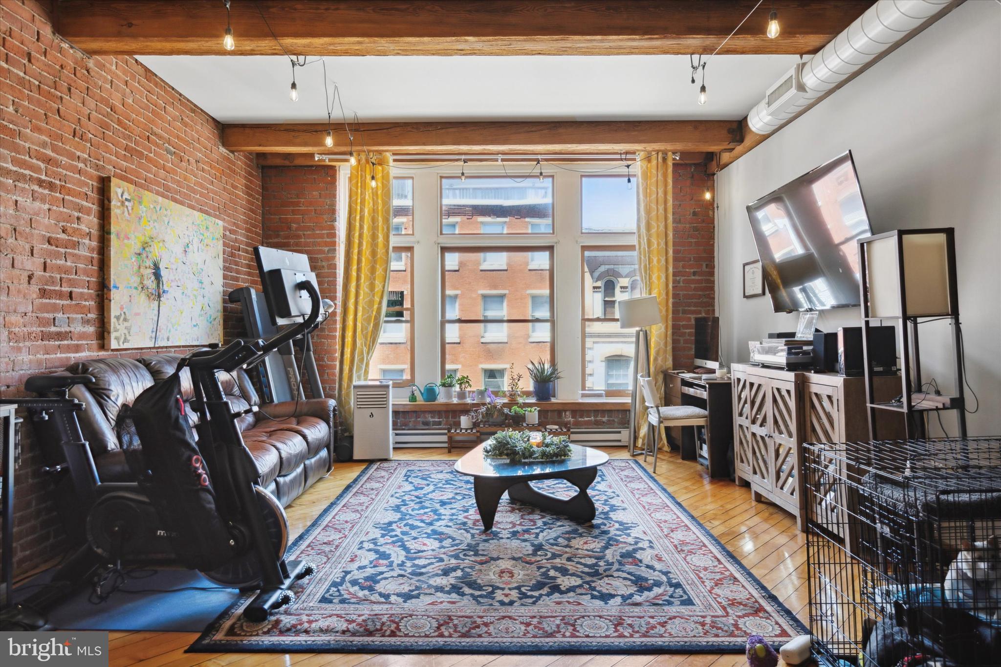 122 Chestnut Street, Unit 401 Philadelphia, PA 19106 - Photo 2 of 15