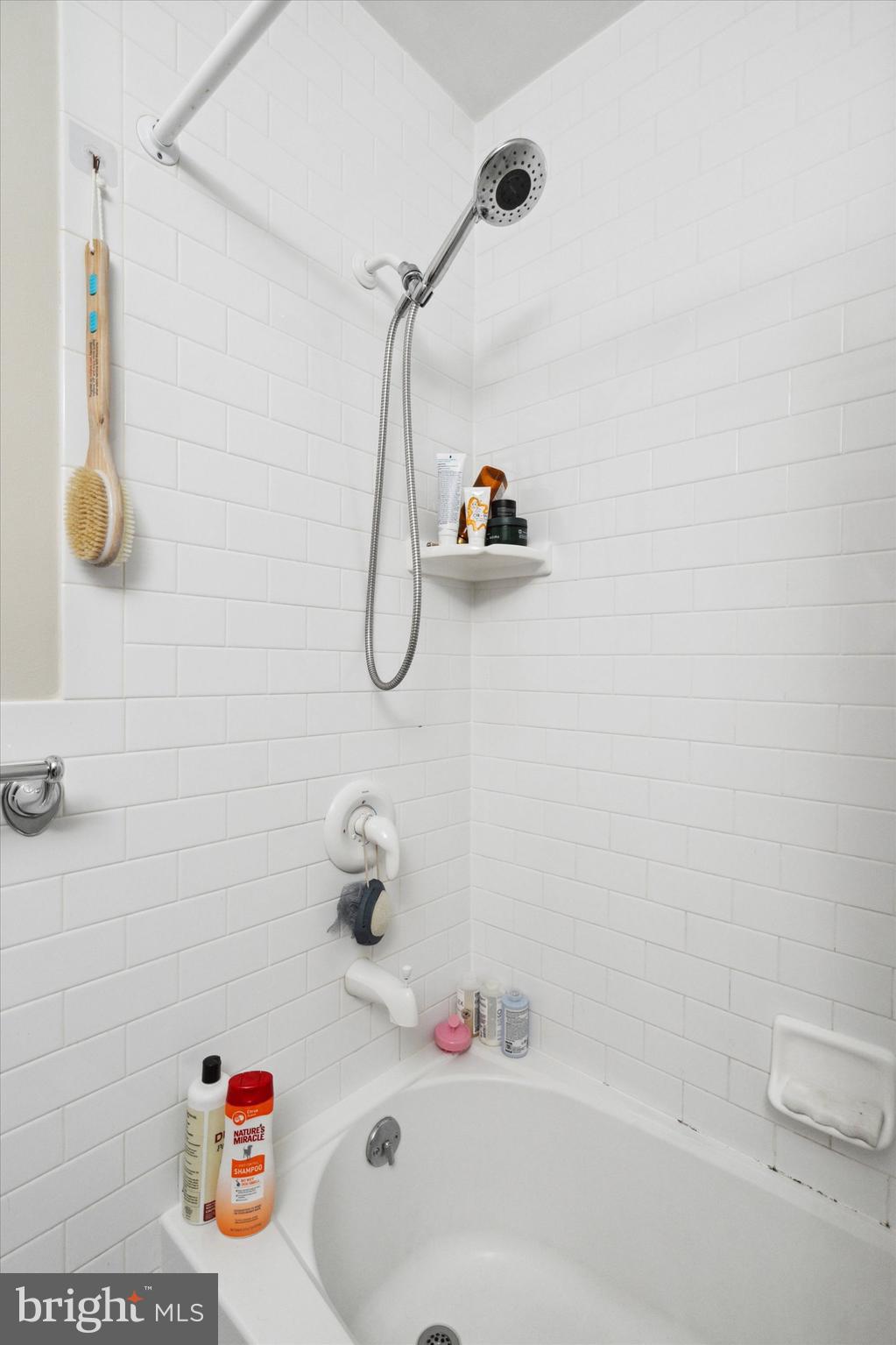 122 Chestnut Street, Unit 401 Philadelphia, PA 19106 - Photo 9 of 15