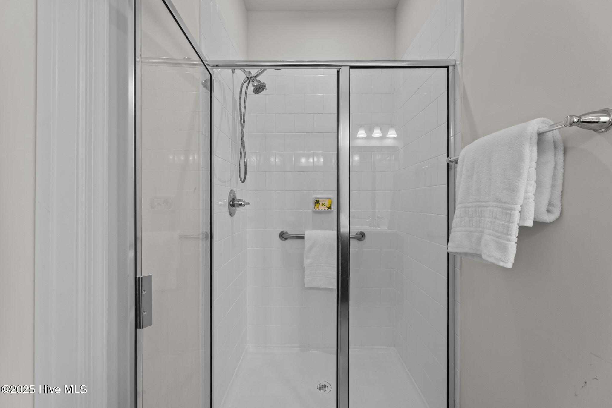 324 Sunny Lake Road Moyock, NC 27958 - Photo 14 of 37 1st Floor Primary Bath