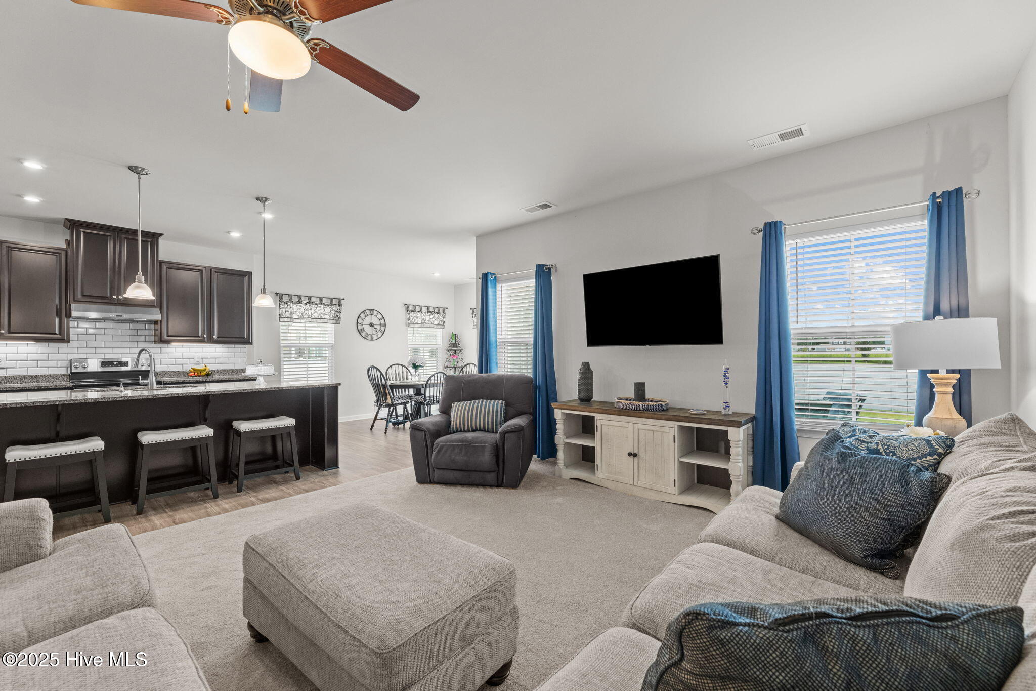 324 Sunny Lake Road Moyock, NC 27958 - Photo 5 of 37 45-web-or-mls-_Y9A9601