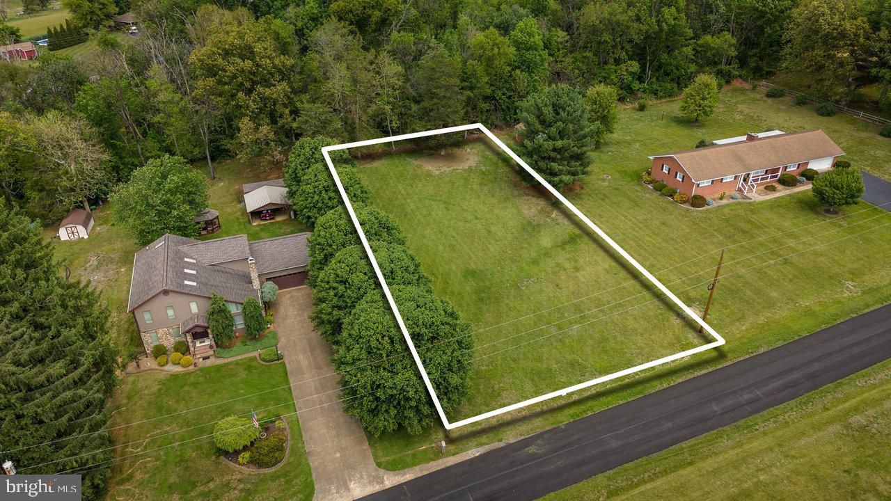 Tbd Verbena Road Shenandoah, VA 22849 - Photo 1 of 4 a view of a tennis court