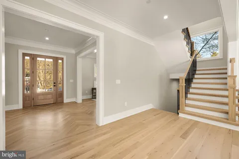 $2,595,000 | 10105 Summit Avenue, Kensington, MD 20895