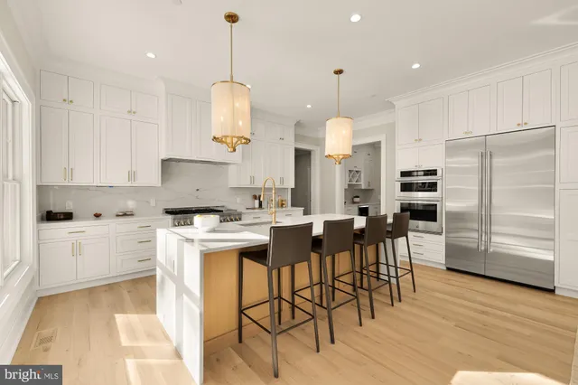 $2,595,000 | 10105 Summit Avenue, Kensington, MD 20895