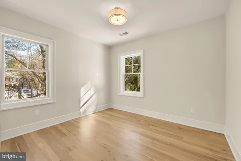 $2,595,000 | 10105 Summit Avenue, Kensington, MD 20895