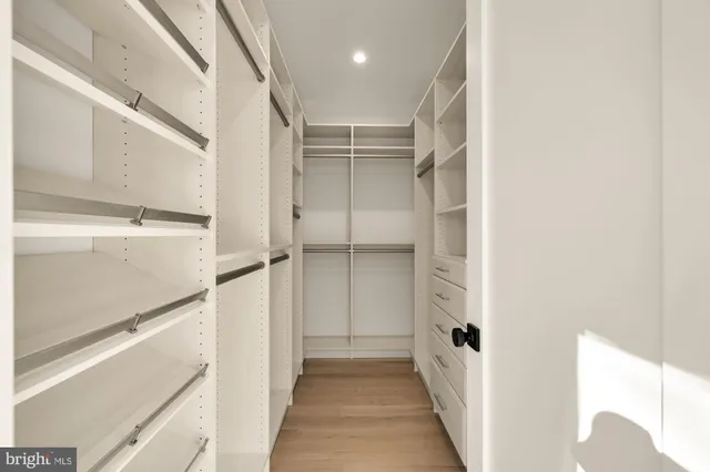 $2,595,000 | 10105 Summit Avenue, Kensington, MD 20895