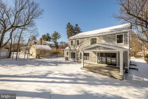 $2,595,000 | 10105 Summit Avenue, Kensington, MD 20895