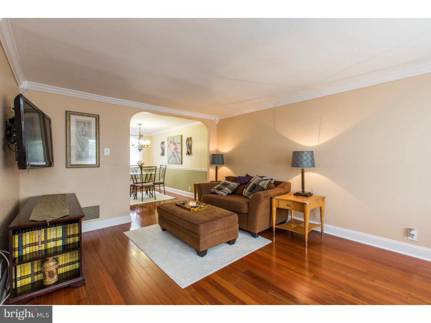3306 Decatur Street Philadelphia, PA 19136 - Photo 6 of 21 Living Room