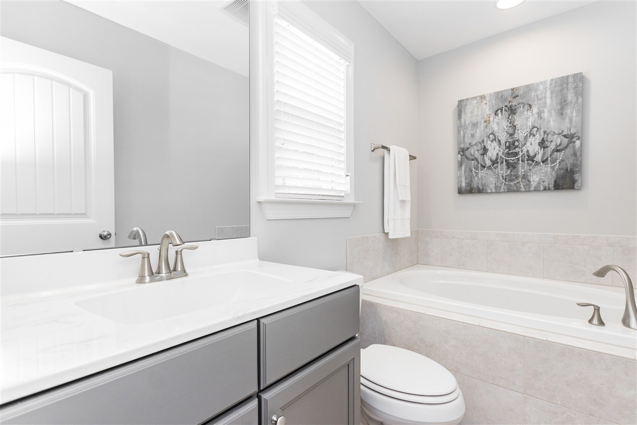 1409 Baxter Ridge Court Apex, NC 27502 - Photo 24 of 30 Bathroom