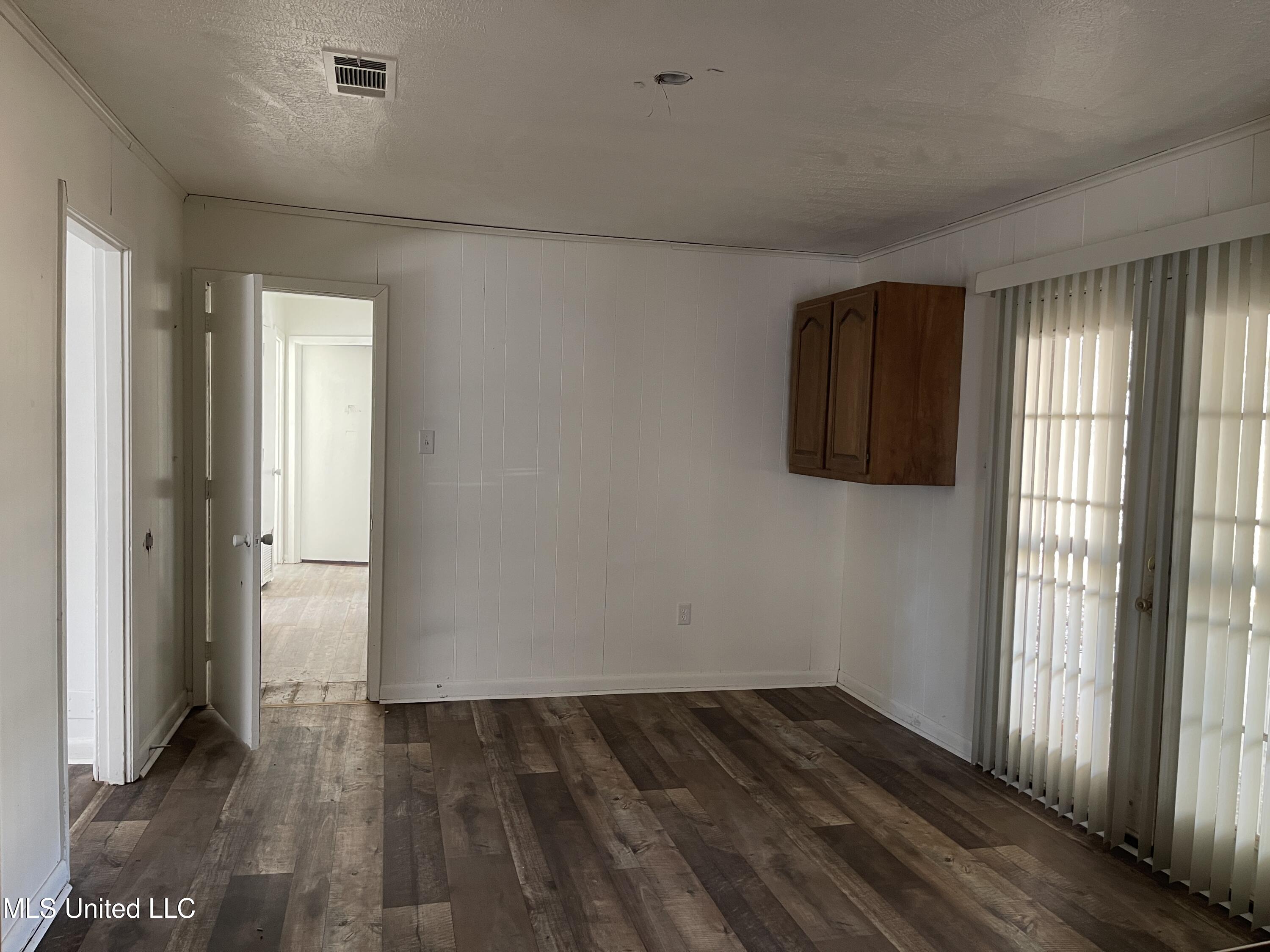 1148 Marble Street Jackson, MS 39212 - Photo 4 of 17 IMG_2399