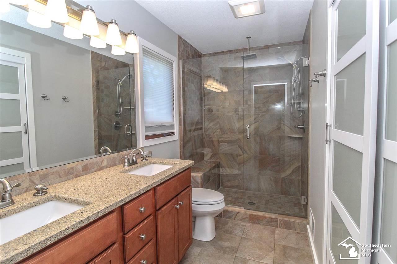 7501 Summerfield Road Lambertville, MI 48144 - Photo 26 of 42 50052672-25.JPG