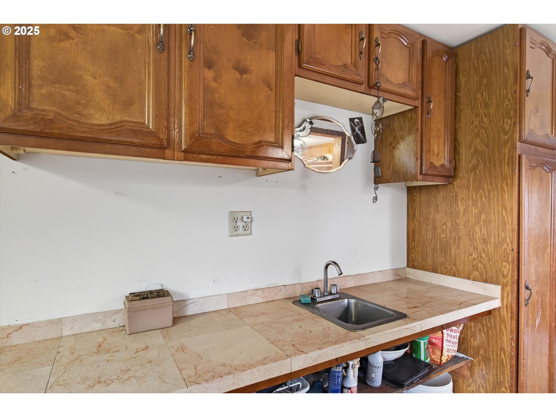 50316 Columbia River Highway Scappoose, OR 97056 - Photo 17 of 45 Wet Bar