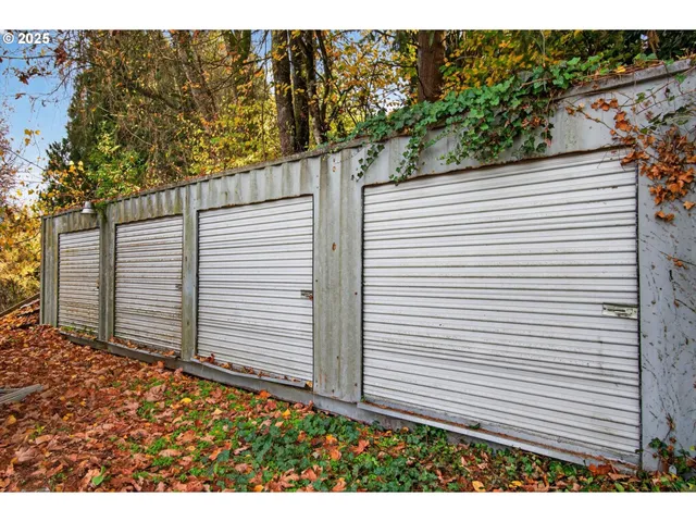 $900,000 | 50316 Columbia River Highway, Scappoose, OR 97056