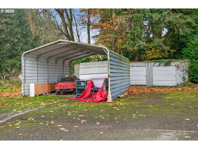 $900,000 | 50316 Columbia River Highway, Scappoose, OR 97056