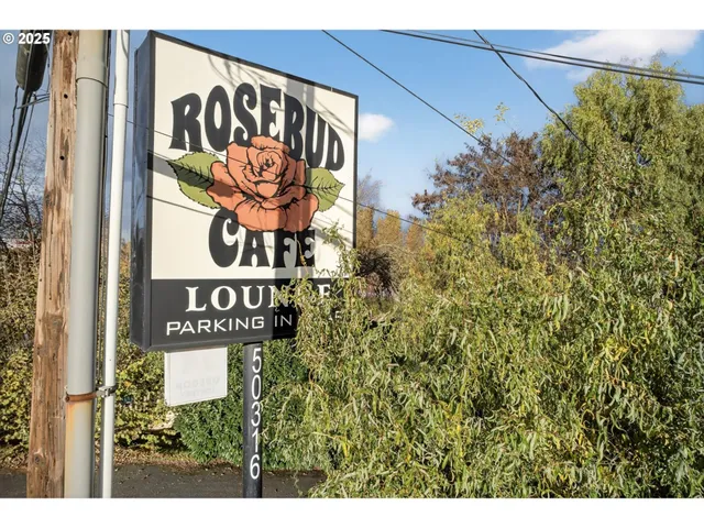 $900,000 | 50316 Columbia River Highway, Scappoose, OR 97056