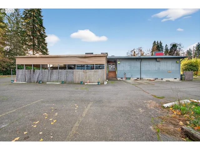 $900,000 | 50316 Columbia River Highway, Scappoose, OR 97056