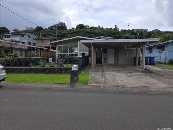 $1,800 | 98-383 Pono Street, Unit B, Aiea, HI 96701