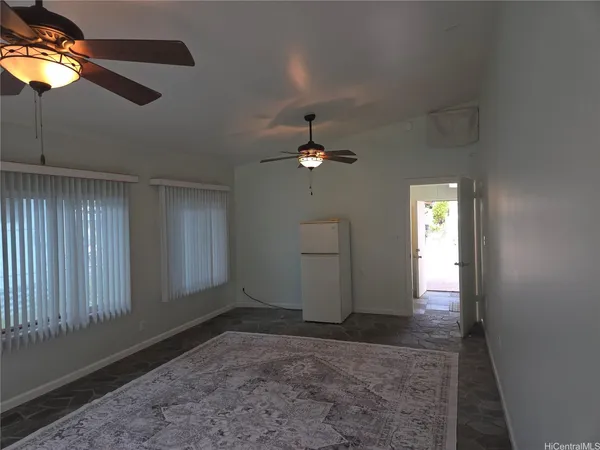 $1,800 | 98-383 Pono Street, Unit B, Aiea, HI 96701