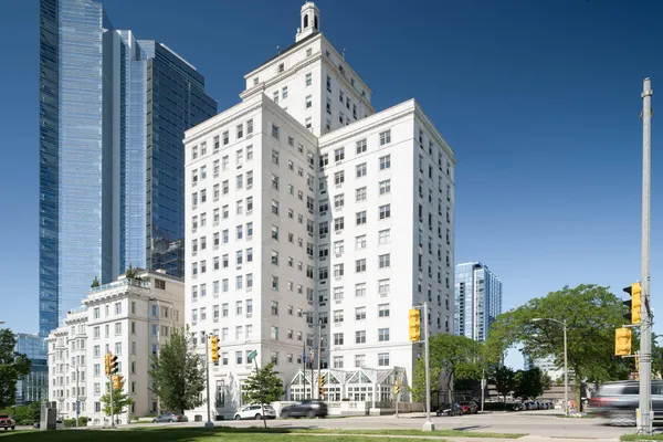 $1,695,000 | 777 North Prospect Avenue, Unit NT3/NP3, Milwaukee, WI 53202