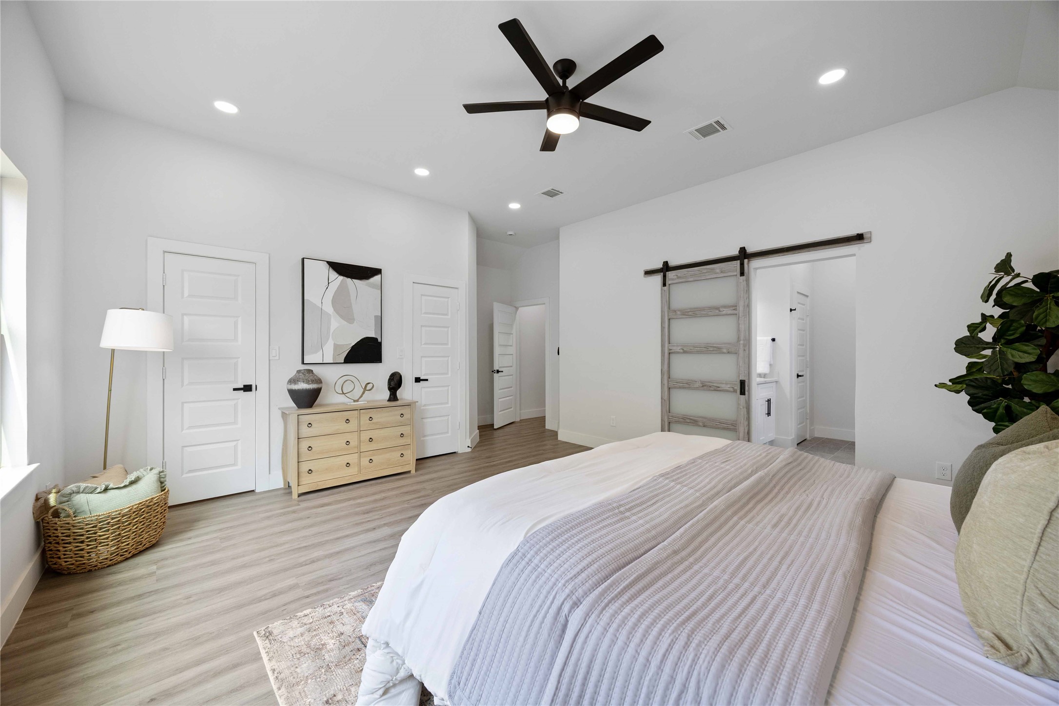 2301 Staples Street Houston, TX 77026 - Photo 21 of 31