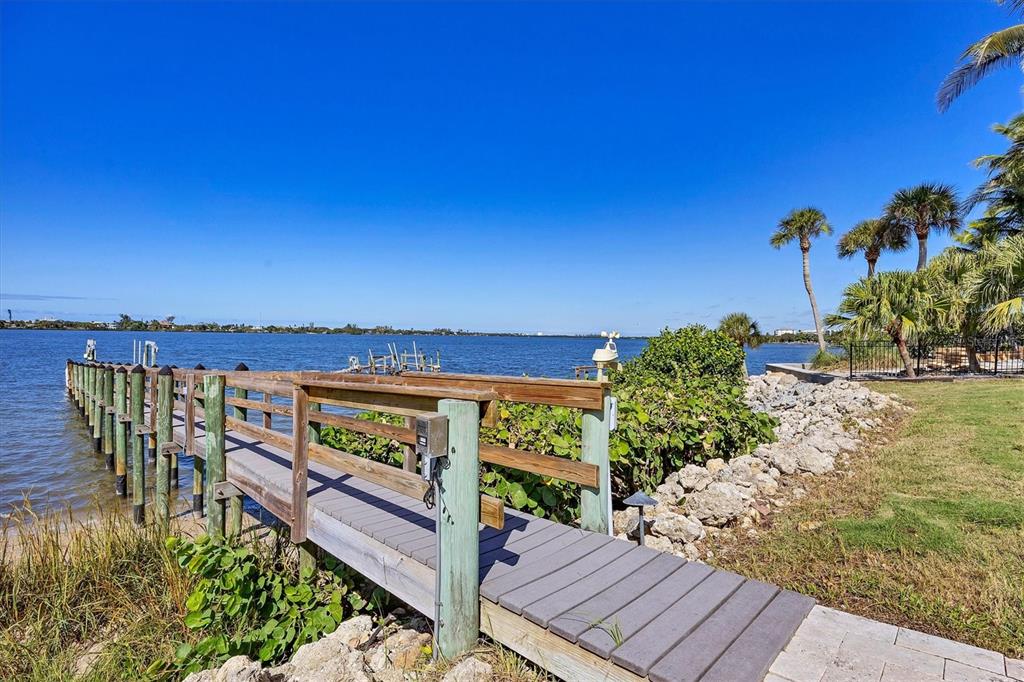 730 Sarabay Road Osprey, FL 34229 - Photo 34 of 42 Gallery Image 34