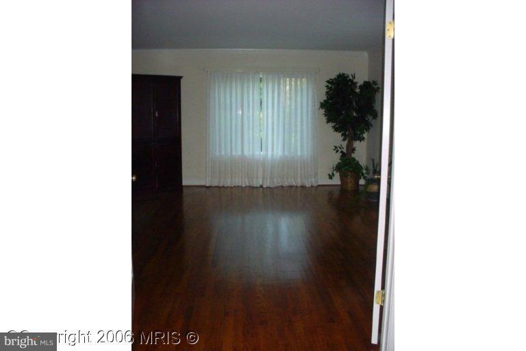 8716 Seven Locks Road Bethesda, MD 20817 - Photo 11 of 20 Living Room