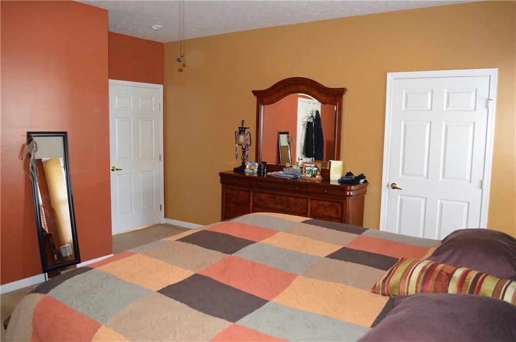 124 Park Place McKees Rocks, PA 15136 - Photo 16 of 25