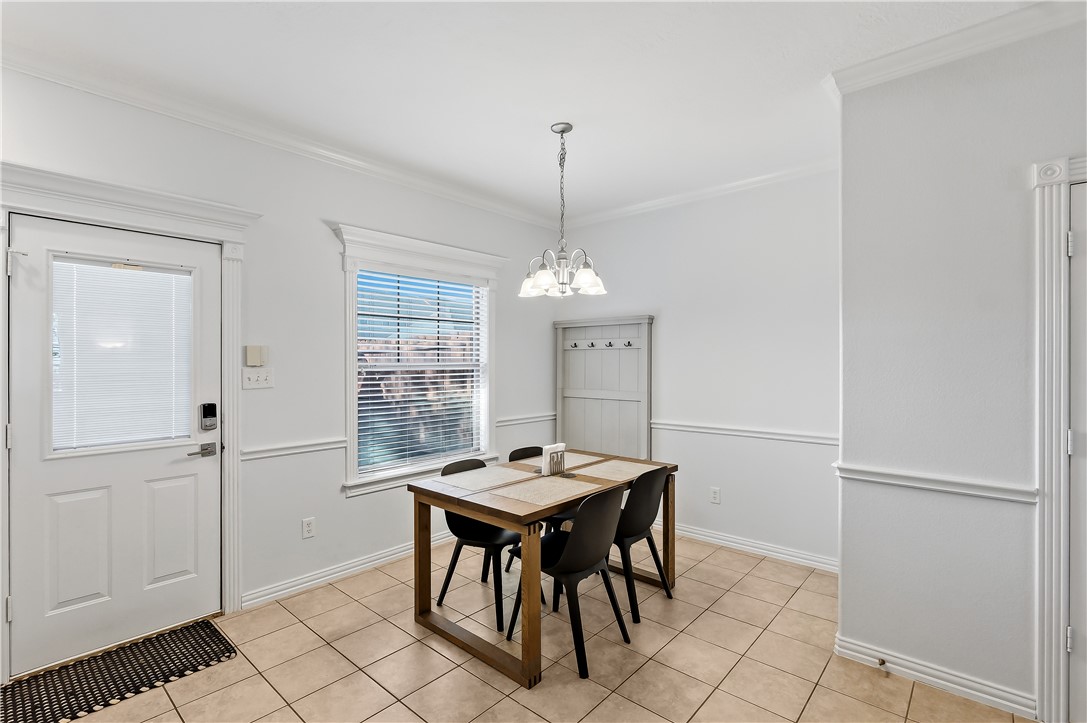 1000 Spring Loop, Unit 1105 College Station, TX 77840 - Photo 12 of 25 Bright Kitchen with Dining Space