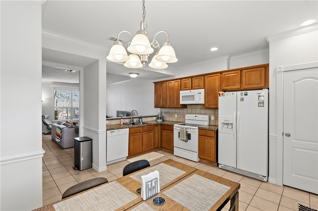 1000 Spring Loop, Unit 1105 College Station, TX 77840 - Photo 14 of 25 Convenient Layout for Everyday Cooking